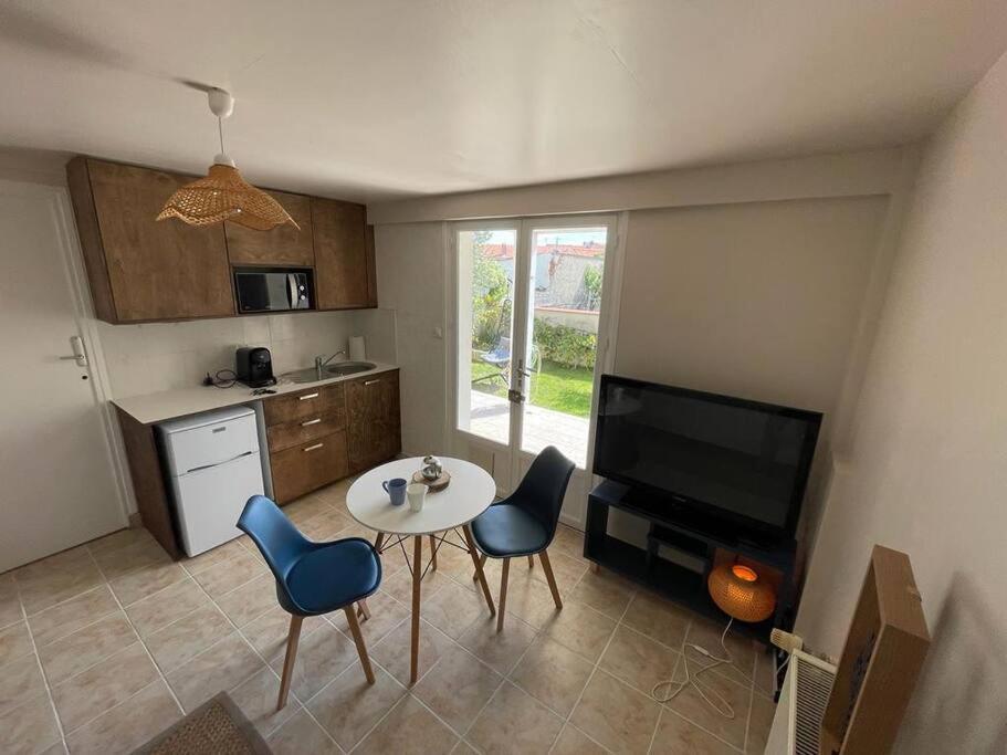 La Rochelle Rdc De Maison Proche Ile De Re Exterior photo